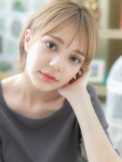 大人可愛いハイトーン小顔ショートボブ20代30代