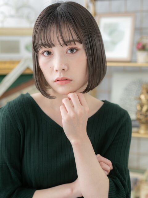 大人可愛い小顔 ショートカット切りっぱなしボブ20代30代