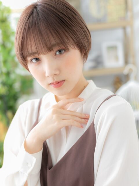 大人可愛い小顔ボブ丸みショート20代30代