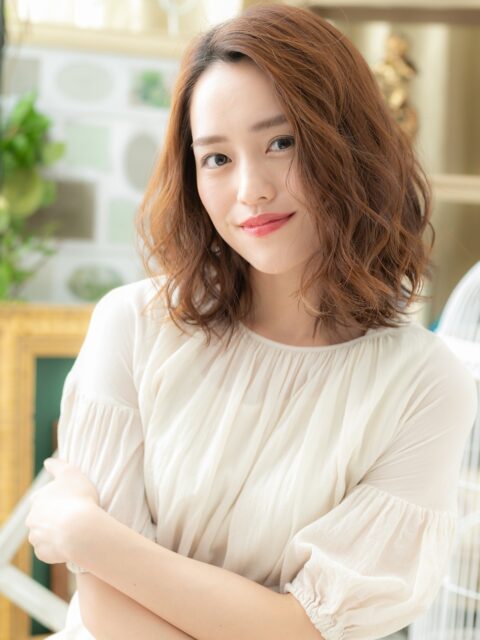 大人美人オリーブベージュエアリーミディ20代30代