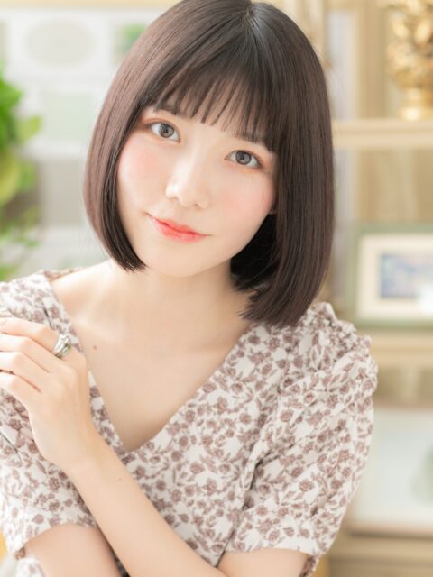 大人可愛い透明感切りっぱなしボブ20代30代