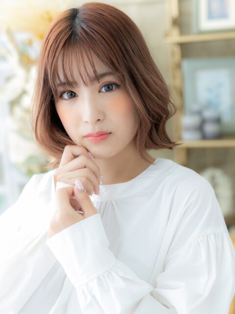 大人美人ショートベージュピンクボブパーマ20代30代